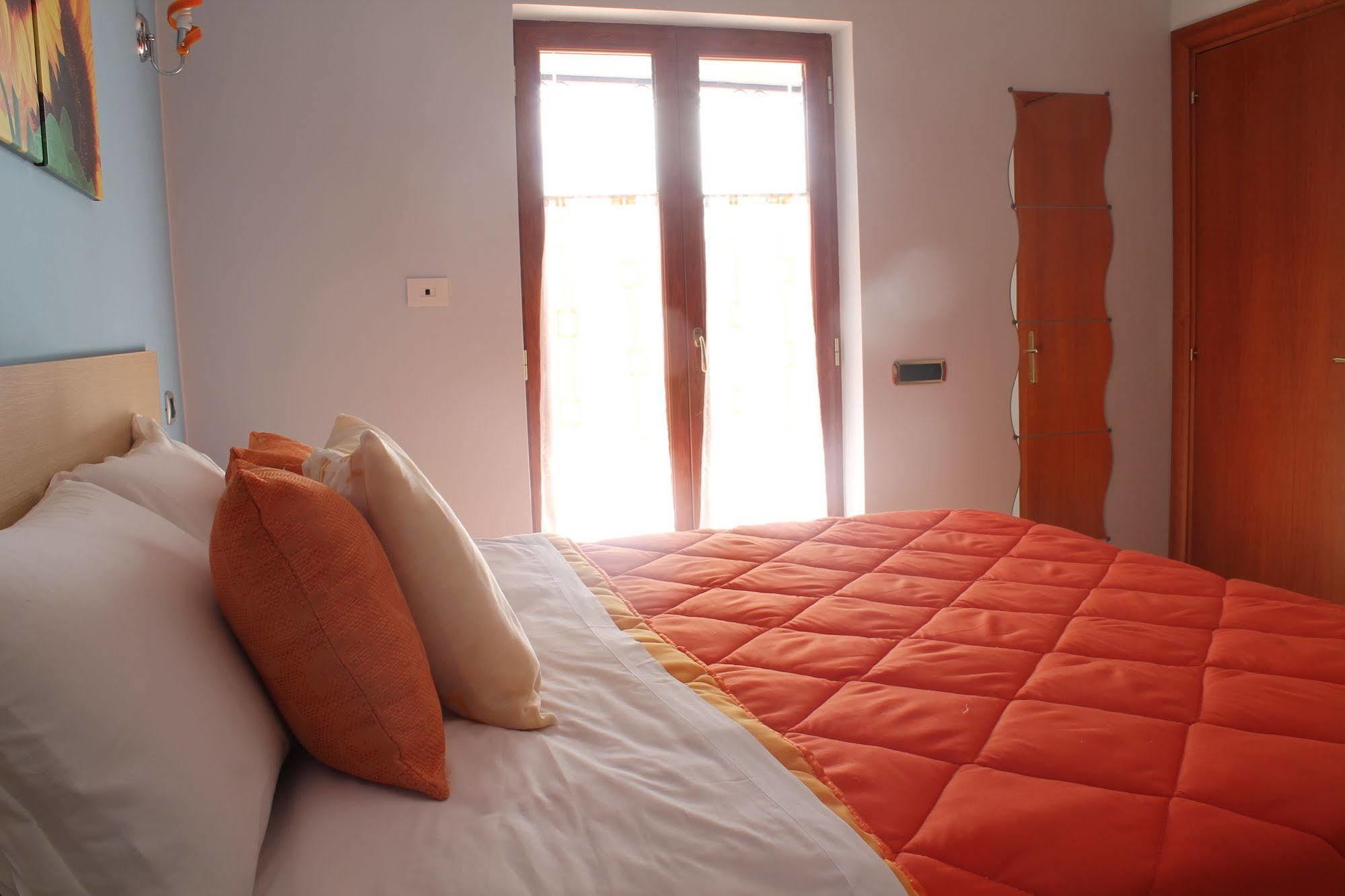 B&B Vesuvio Smiling Ercolano Exterior photo